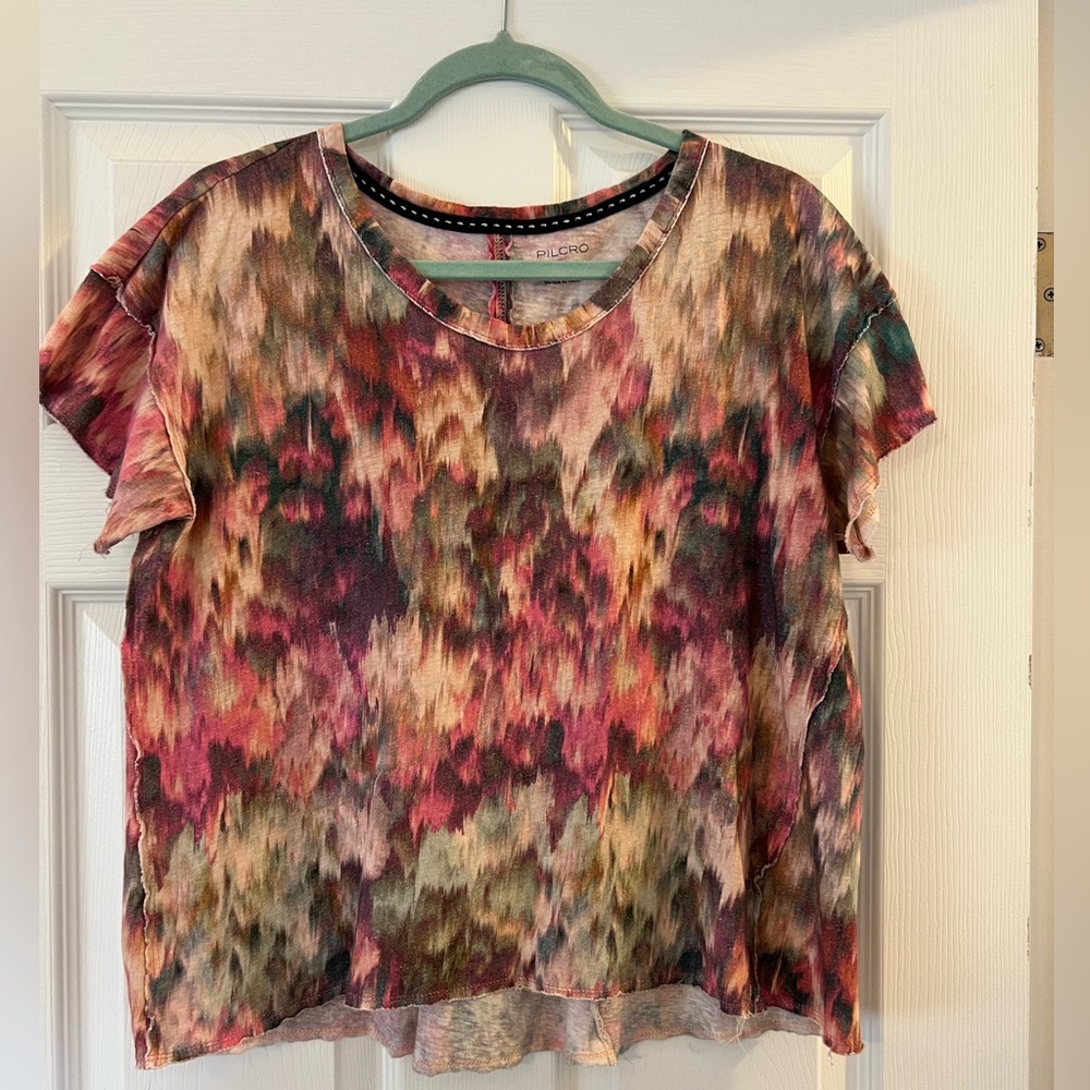 Anthropologie Pilcro colorful abstract tee size Medium
